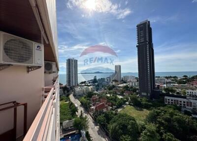 40 Sqm., 1 Bath Townhouse listed for ฿ 2,100,000.