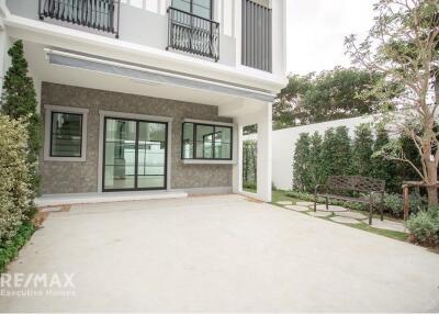 Spacious 3 Bedroom Townhouse for Rent in Bangna