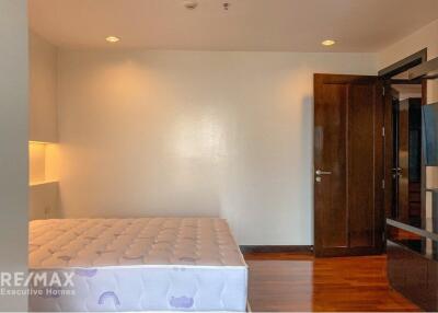 Spacious 3 Bed Pet-Friendly Condo near Thonglor BTS Station on Sukhumvit 55