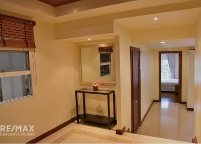 Spacious 3 Bed 3 Bath Condo for Rent at Sathorn Seven Residence - 10 Mins Walk to BTS Chong Nonsi