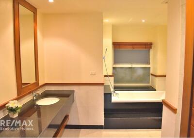 Spacious 3 Bed 3 Bath Condo for Rent at Sathorn Seven Residence - 10 Mins Walk to BTS Chong Nonsi