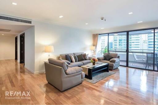 Luxurious 4-Bed Condo with Easy BTS Asok Access, 15 Mins Walk to BTS Station