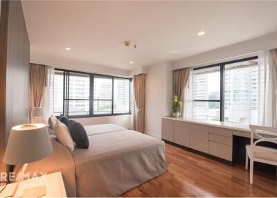 Luxurious 4-Bed Condo with Easy BTS Asok Access, 15 Mins Walk to BTS Station