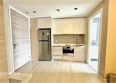 Modern Condo with MRT Sukhumvit 8 Mins Walk - Central Bangkok Studio for Rent