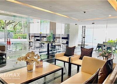 Modern Condo with MRT Sukhumvit 8 Mins Walk - Central Bangkok Studio for Rent