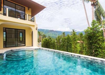 Elegant Tuscan-Designed 3 Bedrooms Pool Villa for Sale in Lamai, Koh Samui