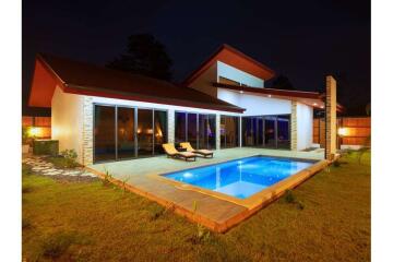 3-Bedroom Pool Villa Close to International Schools in Lamai, Samui