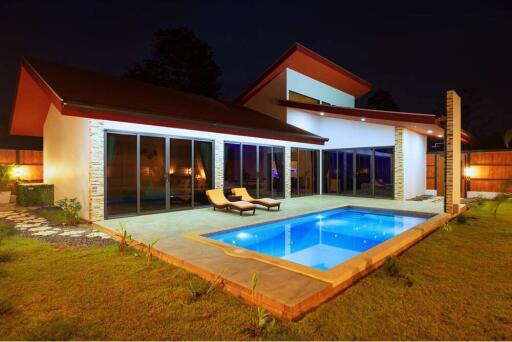 3-Bedroom Pool Villa Close to International Schools in Lamai, Samui