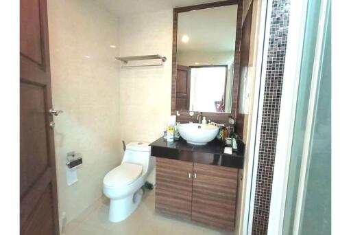 55 Sqm., 1 Bed, 1 Bath Condo listed for ฿ 2,998,050.