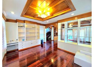 Dream Home for Sale in Koh Samui - A Modern Haven with Traditional Elegance