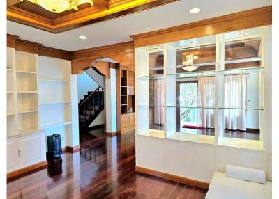 Dream Home for Sale in Koh Samui - A Modern Haven with Traditional Elegance