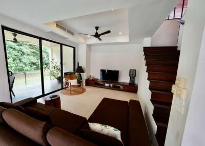 Elegant 2 houses for sale in Thongson Bay residence