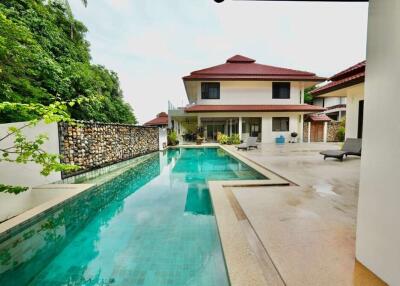 Elegant 2 houses for sale in Thongson Bay residence