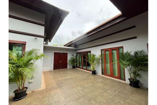 Seaview Villa 4 Bedrooms 5 bathroom for rent At Bang Rak, Koh Samui