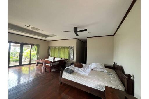 Seaview Villa 4 Bedrooms 5 bathroom for rent At Bang Rak, Koh Samui