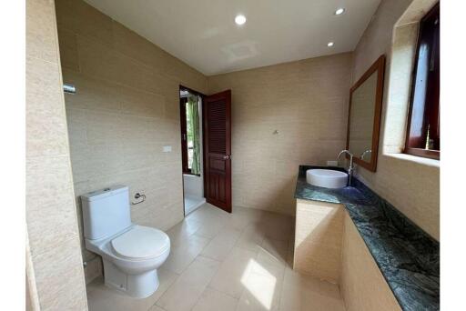 Seaview Villa 4 Bedrooms 5 bathroom for rent At Bang Rak, Koh Samui