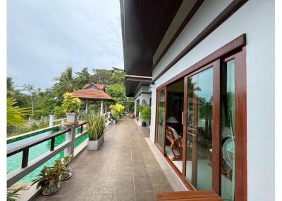 Seaview Villa 4 Bedrooms 5 bathroom for rent At Bang Rak, Koh Samui