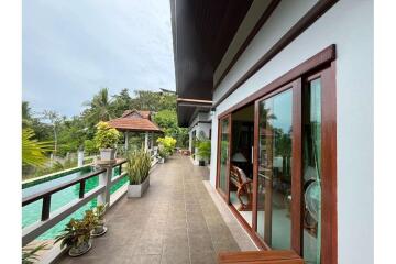 Seaview Villa 4 Bedrooms 5 bathroom for rent At Bang Rak, Koh Samui