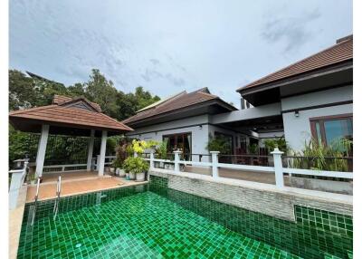 Seaview Villa 4 Bedrooms 5 bathroom for rent At Bang Rak, Koh Samui