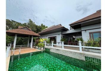 Seaview Villa 4 Bedrooms 5 bathroom for rent At Bang Rak, Koh Samui