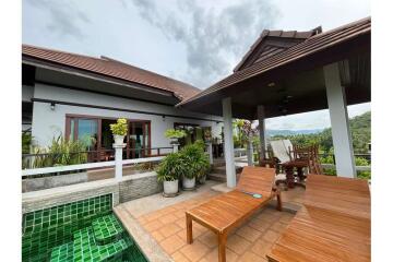 Seaview Villa 4 Bedrooms 5 bathroom for rent At Bang Rak, Koh Samui