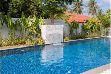 3 bedrooom modern thai style villa in Bangrak