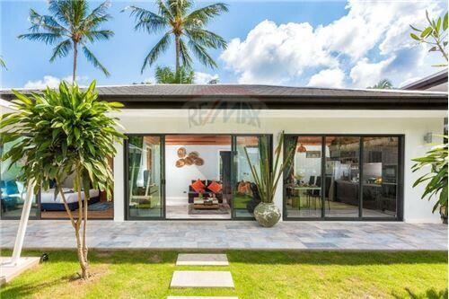 3 bedrooom modern thai style villa in Bangrak