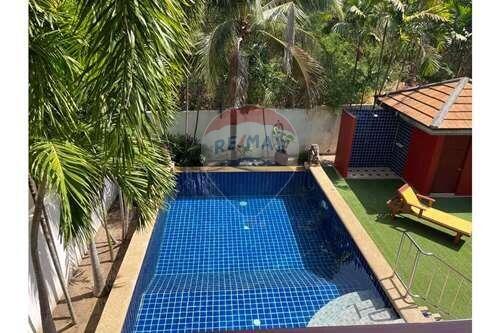 Exceptionally large sunset Sea view Thai Style villa for RENT