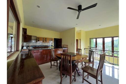 Seaview Villa 4 Bedrooms 5 bathroom for sale At Bang Rak, Koh Samui