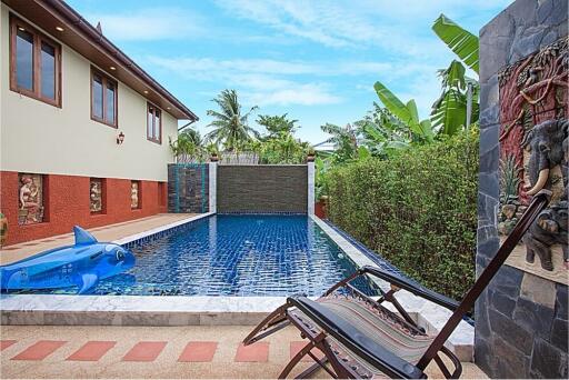 600 Sqm., 4 Beds, 2 Baths Townhouse listed for ฿ 19,000,000.