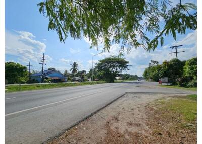 704 Sqm. Land listed for ฿ 1,500,000.