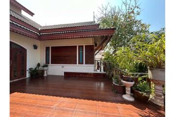 Large house  decorated with beautiful wood