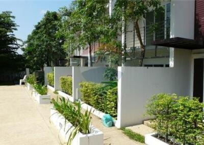 2 Bedrooms Townhouse in Bophut