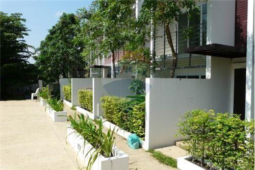 2 Bedrooms Townhouse in Bophut