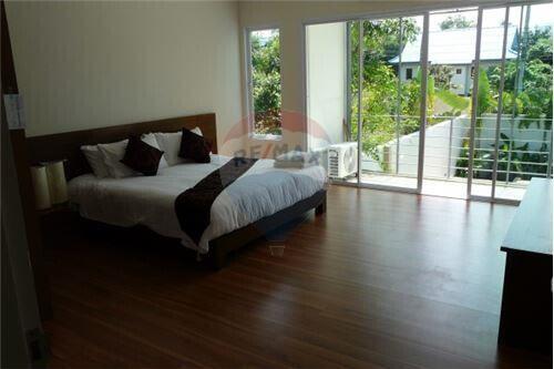 2 Bedrooms Townhouse in Bophut