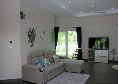 2 Bedroom Pool House in Mae Nam for Rent: