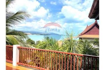 Exceptionally large sunset Sea view Thai Style villa