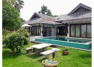 Amazing view with pool villa in Mae Nam beach.