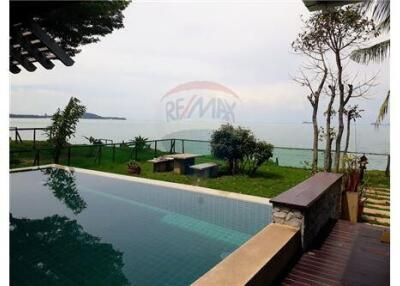 Amazing view with pool villa in Mae Nam beach.