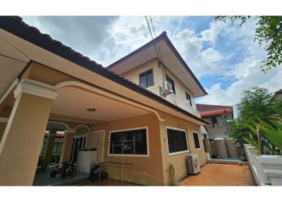 281 Sqm., 3 Beds, 2 Baths Townhouse listed for ฿ 3,890,000.