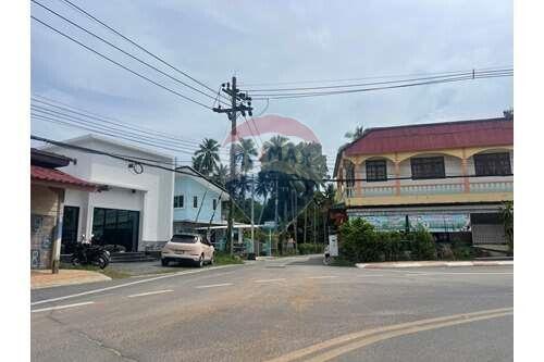 Townhome project near Nathon beach