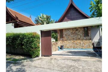 Thai Style Villa For  Sale At Bangrak Koh Samui