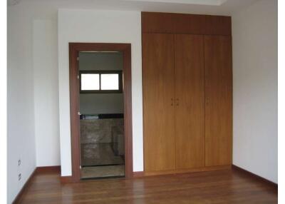 312 Sqm., 2 Beds, 2 Baths Townhouse listed for ฿ 8,500,000.