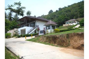 Mountain View Pool Villa in Bang Por, Koh Samui. Investment Property!