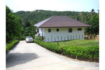 Mountain View Pool Villa in Bang Por, Koh Samui. Investment Property!