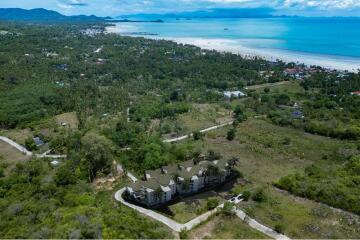 Seaview 2-bedroom Condo in Ang Thong, Samui. Few Mins to the Beach!