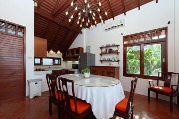 Captivating Sea View 2 bed Villa for Rent