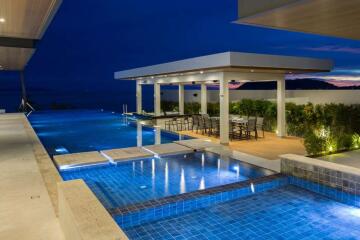 Luxurious 7-BR Beachfront Pool Villa in Laem Sor, Koh Samui