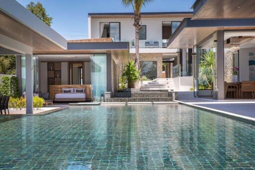 Luxurious 7-BR Beachfront Pool Villa in Laem Sor, Koh Samui