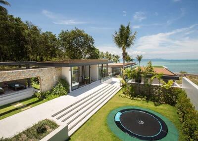 Luxurious 7-BR Beachfront Pool Villa in Laem Sor, Koh Samui